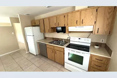 215 E Hibiscus Drive, Lakeland, FL 33803 - Photo 5