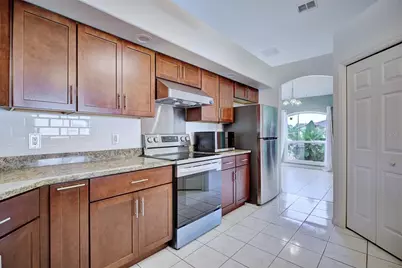 858 Mendoza Drive, Kissimmee, FL 34758 - Photo 11