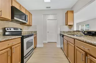 5478 Limestone Ln, Lakeland, FL 33809 - Photo 9