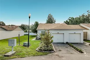 1415 Oak Pl, Apopka, FL 32712 - Photo 3