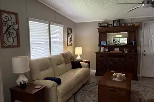 393 York Cottage Dr, Haines City, FL 33844 - Photo 7