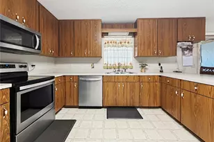 5810 Crest Ln, Lakeland, FL 33812 - Photo 7