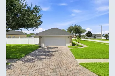 304 Bentley Oaks Boulevard, Auburndale, FL 33823 - Photo 3