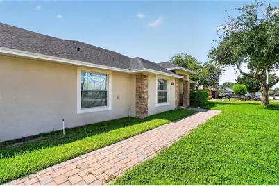 304 Bentley Oaks Boulevard, Auburndale, FL 33823 - Photo 11
