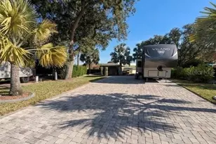 16353 Cherry Tree Ct, Clermont, FL 34714 - Photo 1