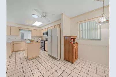 3118 Prairie Dunes Circle W, Lakeland, FL 33810 - Photo 9