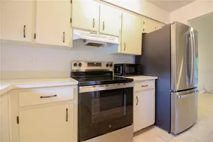 928 Winnie Ln, Lakeland, FL 33813 - Photo 9