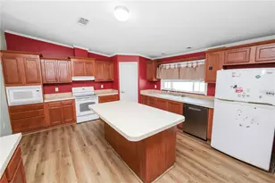 3003 Gerald Hall Rd, Plant City, FL 33566 - Photo 11