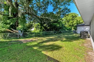 1207 NE 6th St, Mulberry, FL 33860 - Photo 23