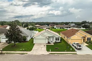 6852 Shadow Cast Ln, Lakeland, FL 33813 - Photo 3