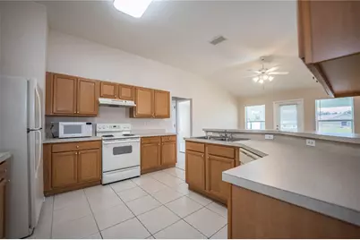 6852 Shadowcast Lane, Lakeland, FL 33813 - Photo 9