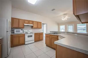 6852 Shadow Cast Ln, Lakeland, FL 33813 - Photo 9