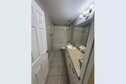 1011 Fox Lake Drive, Lakeland, FL 33809 - Photo 11