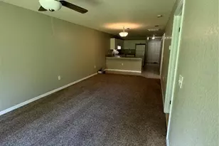1011 Fox Lake Dr, Lakeland, FL 33809 - Photo 9