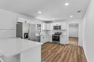 822 17th Terrace NE, Winter Haven, FL 33881 - Photo 5