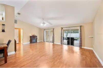 7512 Floral Circle E, Lakeland, FL 33810 - Photo 5