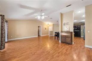 7512 Floral Cir E, Lakeland, FL 33810 - Photo 9