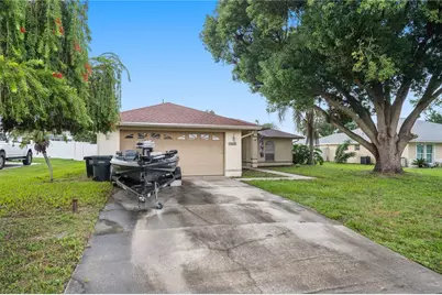 7512 Floral Circle E, Lakeland, FL 33810 - Photo 3