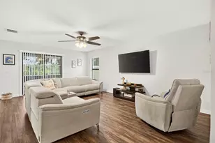 2242 Caspian Dr, Lakeland, FL 33805 - Photo 7