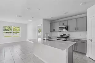 1050 Michelangelo Ln, Winter Haven, FL 33884 - Photo 15