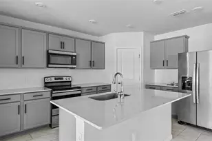 1050 Michelangelo Ln, Winter Haven, FL 33884 - Photo 13