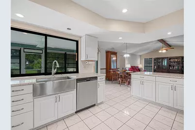 5657 Bloomfield Boulevard, Lakeland, FL 33810 - Photo 7