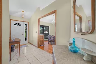 5657 Bloomfield Blvd, Lakeland, FL 33810 - Photo 3