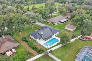 1100 Hammock Shade Dr, Lakeland, FL 33809 - Photo 5
