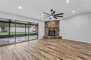 1100 Hammock Shade Dr, Lakeland, FL 33809 - Photo 17