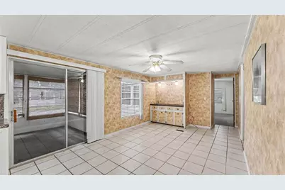 1610 Reynolds Road #128, Lakeland, FL 33801 - Photo 9