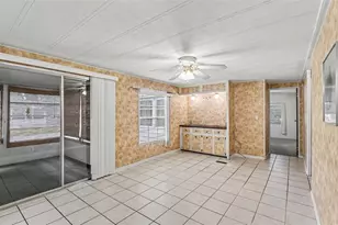 1610 Reynolds Rd, Lakeland, FL 33801 - Photo 9