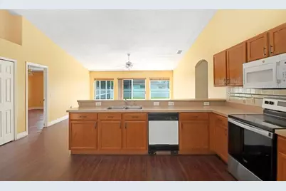 352 Clermont Drive, Kissimmee, FL 34759 - Photo 5