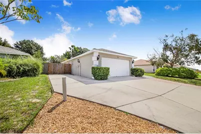 817 Reflections Loop E, Winter Haven, FL 33884 - Photo 3