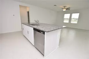 1855 Red Loop, Lakeland, FL 33801 - Photo 5