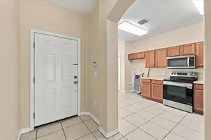 4189 Winding Vine Dr, Lakeland, FL 33812 - Photo 3