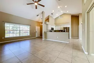 5645 Loma Vista Ct, Davenport, FL 33896 - Photo 3