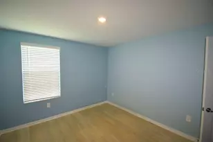 4060 Radiant Mountain Dr, Plant City, FL 33565 - Photo 7