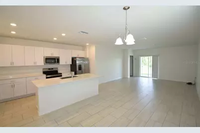 4060 Radiant Mountain Drive, Plant City, FL 33565 - Photo 11