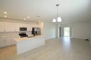 4060 Radiant Mountain Dr, Plant City, FL 33565 - Photo 11
