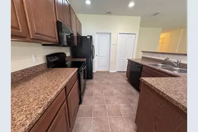 1013 Evans Loop, Lake Wales, FL 33853 - Photo 9