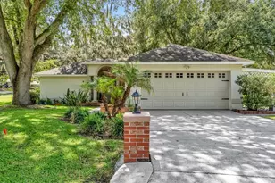 804 Nestlewood Ct, Lakeland, FL 33813 - Photo 3