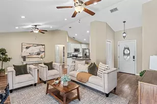 804 Nestlewood Ct, Lakeland, FL 33813 - Photo 5