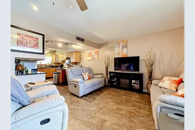 6305 Newtown Circle #5B4, Tampa, FL 33615 - Photo 9