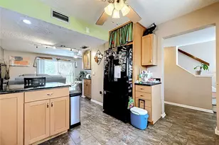 6305 Newtown Cir, Tampa, FL 33615 - Photo 5
