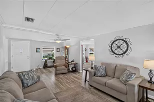 818 Forest Lake Dr, Lakeland, FL 33809 - Photo 11