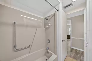 818 Forest Lake Dr, Lakeland, FL 33809 - Photo 43