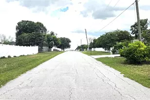6012 Lake Ruth Dr E, Dundee, FL 33838 - Photo 43