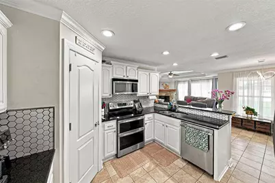 2909 Blackwater Creek Drive, Lakeland, FL 33810 - Photo 7