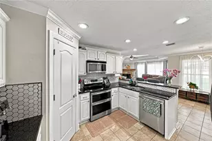 2909 Blackwater Creek Dr, Lakeland, FL 33810 - Photo 7