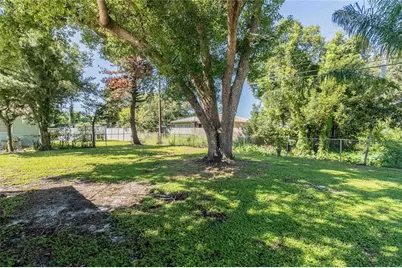 1026 Canal Drive W, Lakeland, FL 33801 - Photo 15